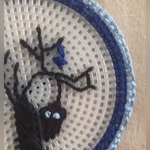 Halloween door hanging hand embroidery art tree hunted house ghost sotry - Picture 4 of 7